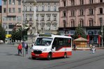Turistický minibus na náměstí Svobody