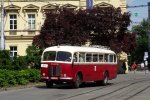 Autobus Škoda 706 RO Technického muzea opouští zastávku Česká